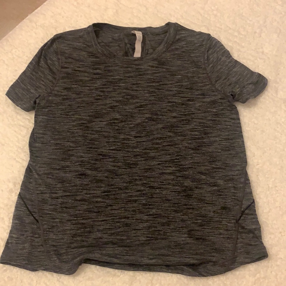 Grey lululemon top